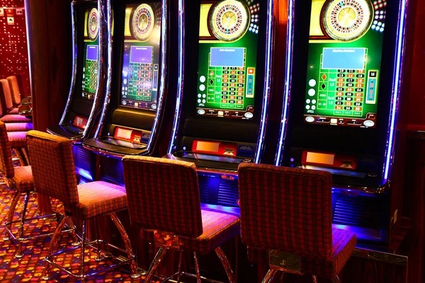 inifun88 live-dealer table lobby showing multiple game options
